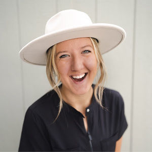 Meet your Posher, Alexis